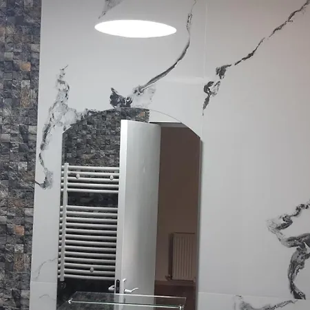 Duo Caffe בית הארחה 2*